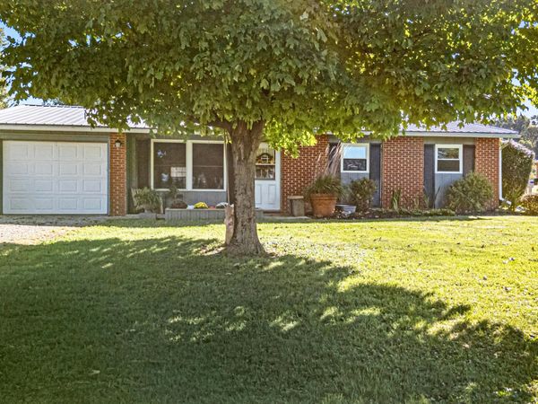 100 Clearview Drive NE, Newark, OH 43055