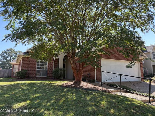 2141 W Fairway Drive, Brandon, MS 39047