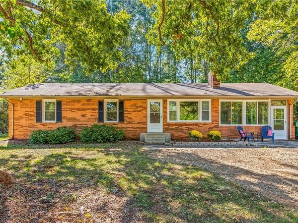 6440 Wandering Lane , Pfafftown, NC 27040