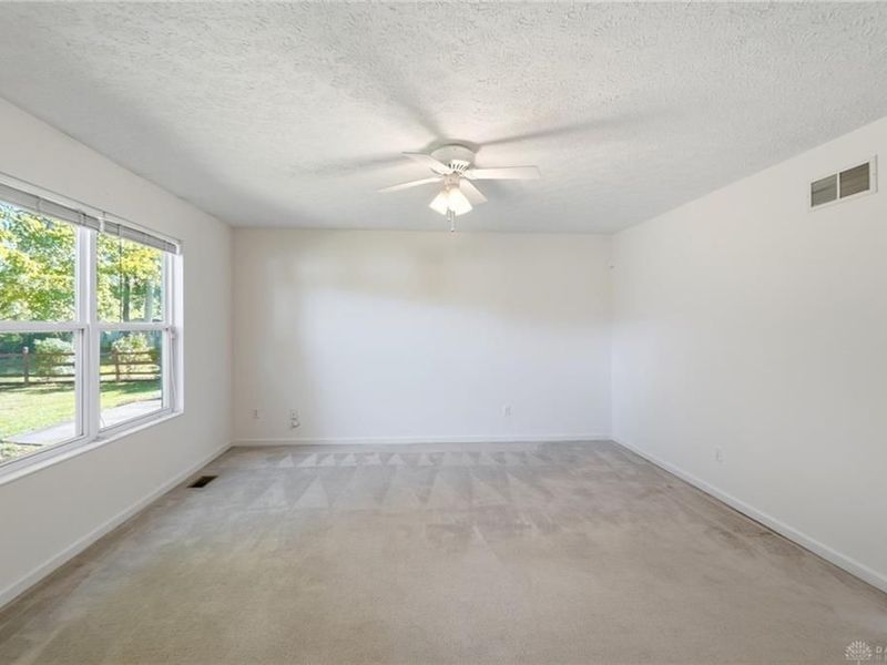 674 Parkland Drive, Union Township, OH 45244 Photo 14