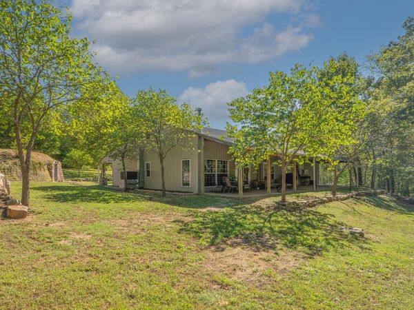 6193 Farm Road 1190, Aurora, MO 65605