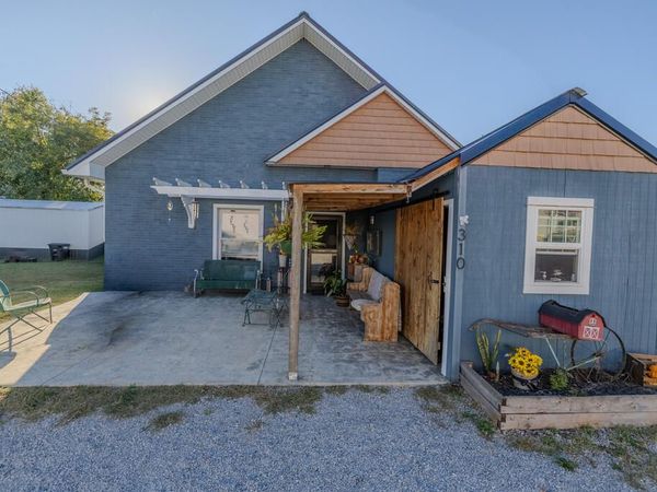 310 Main Street, Celina, TN 38551
