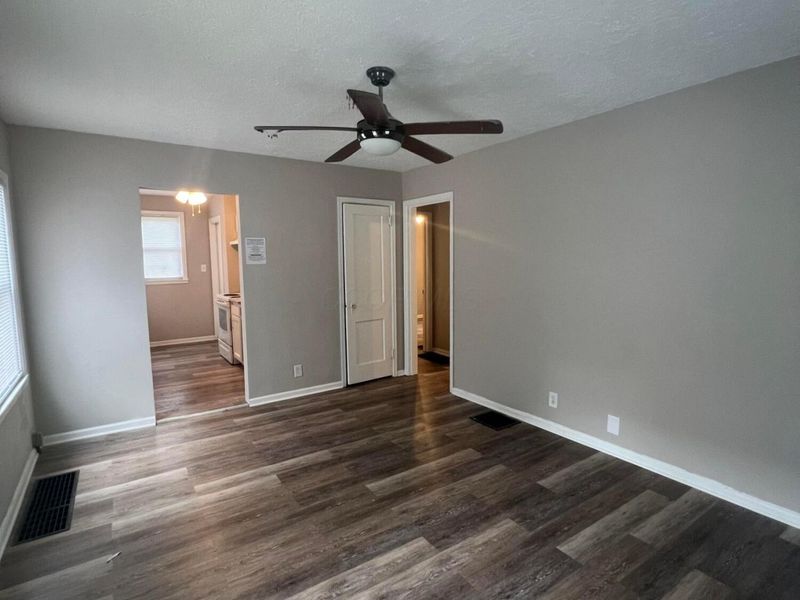 2769 Mcguffey Road , Columbus, OH 43211 Photo 4
