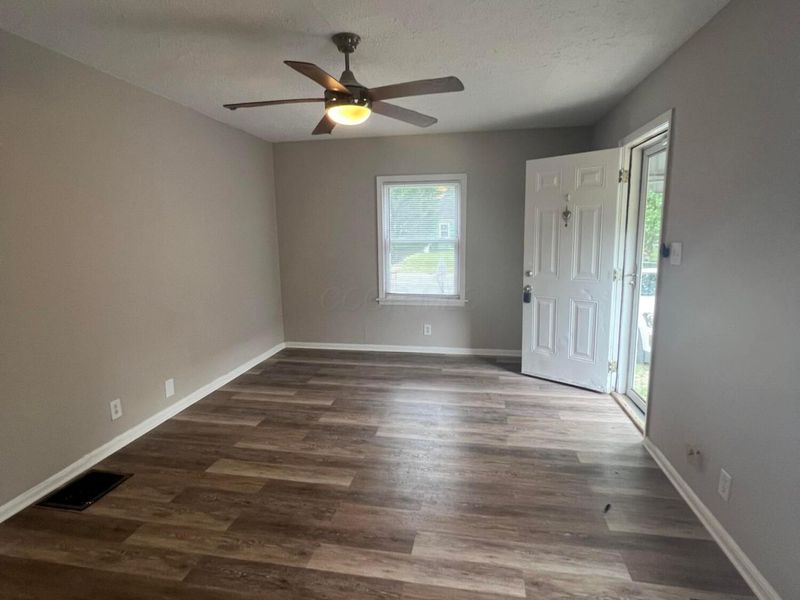2769 Mcguffey Road , Columbus, OH 43211 Photo 7