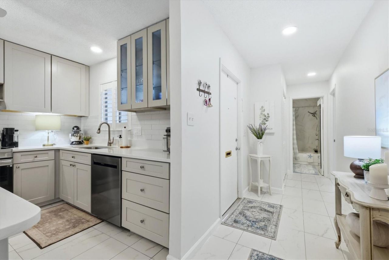 3978 Overlook Bend Terrace, Unit 25, Sarasota, FL 34232 Photo
