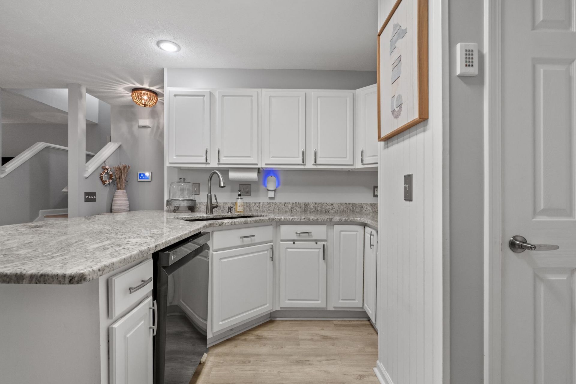 620 Melody Ln. Photo 16