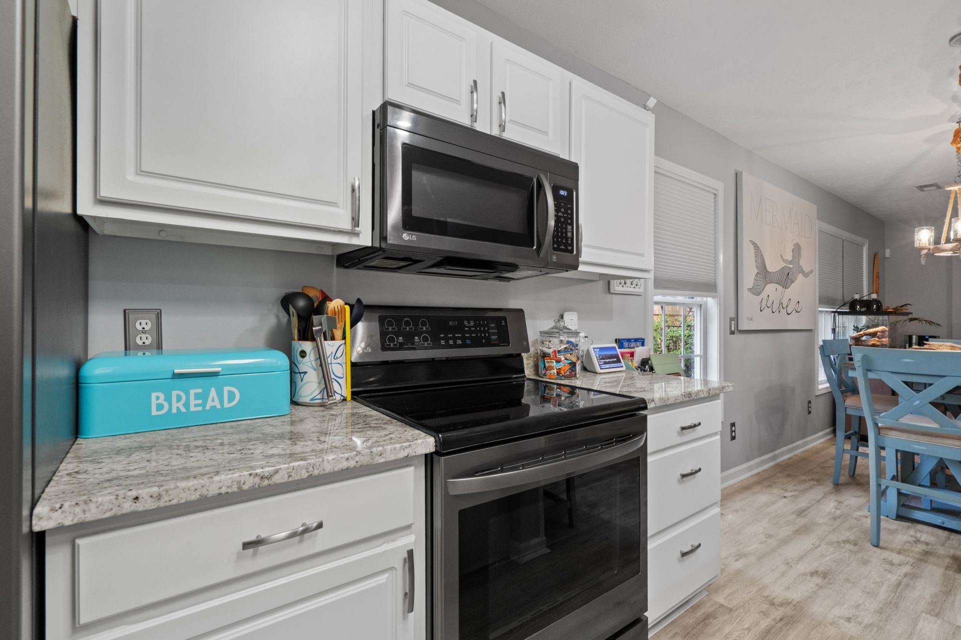 620 Melody Ln. Photo 18