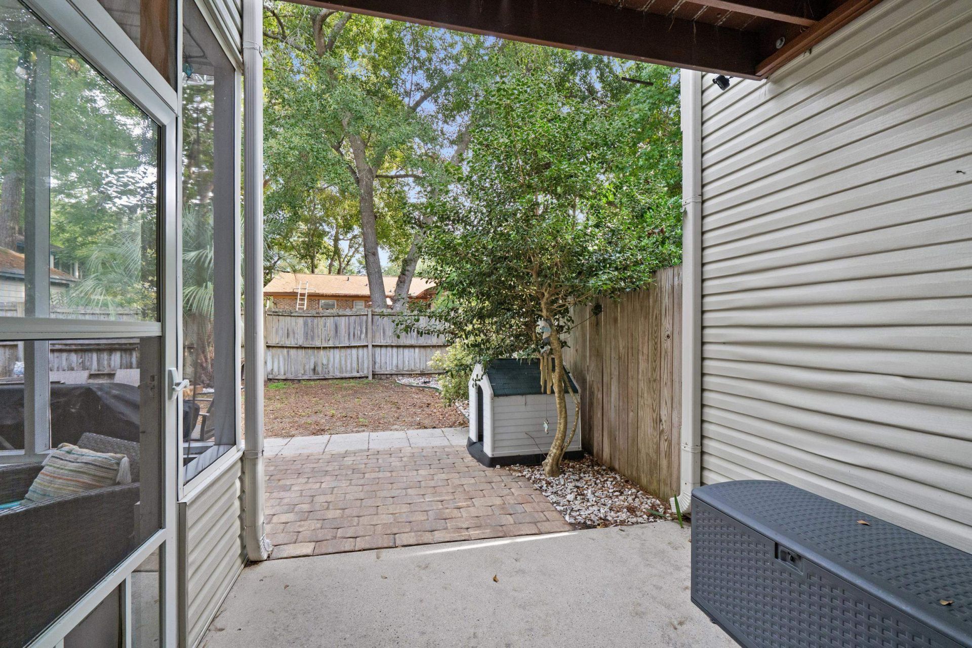 620 Melody Ln. Photo 22