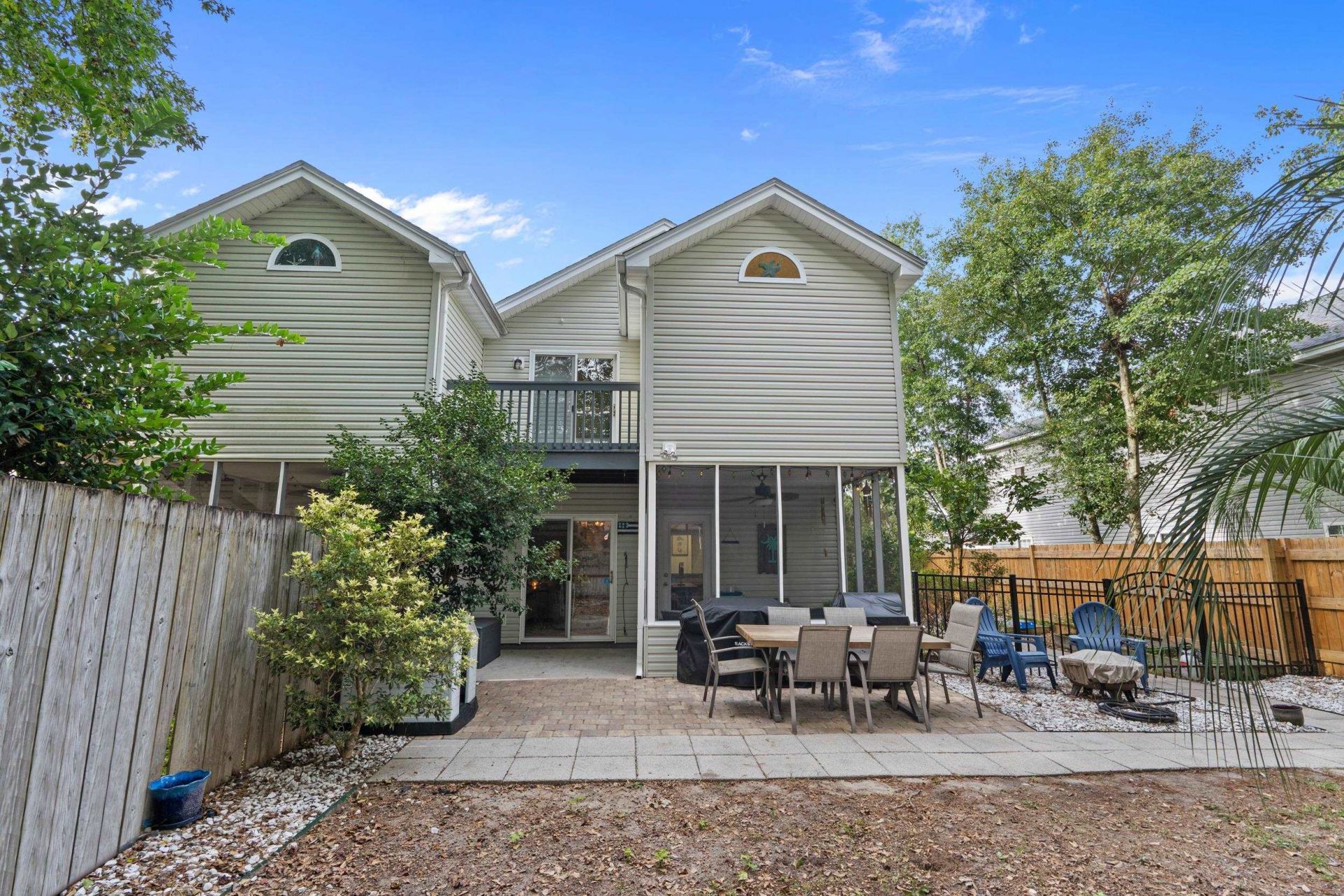 620 Melody Ln. Photo 25
