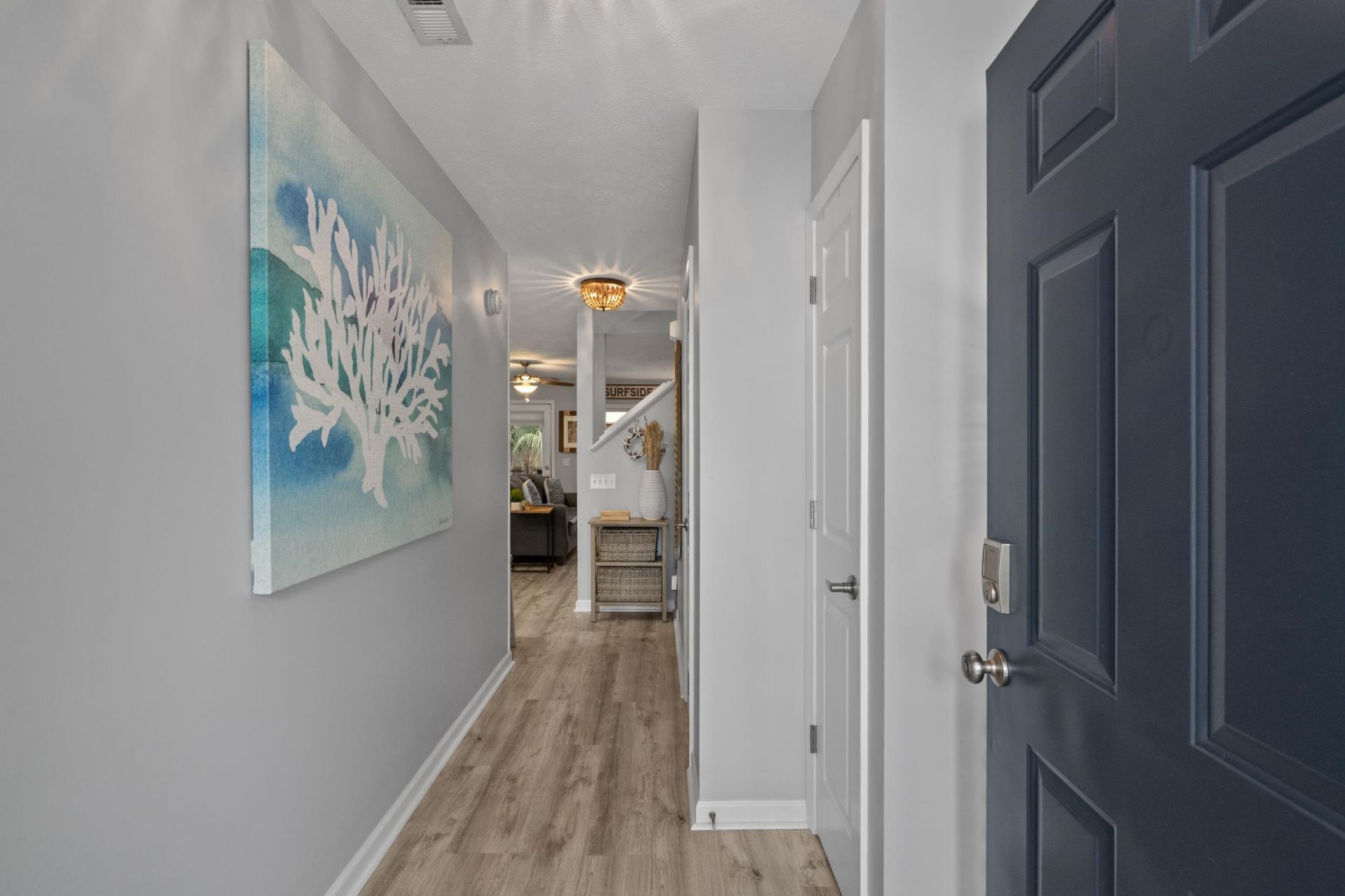 620 Melody Ln. Photo 4
