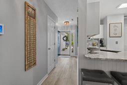 620 Melody Ln. photo 4