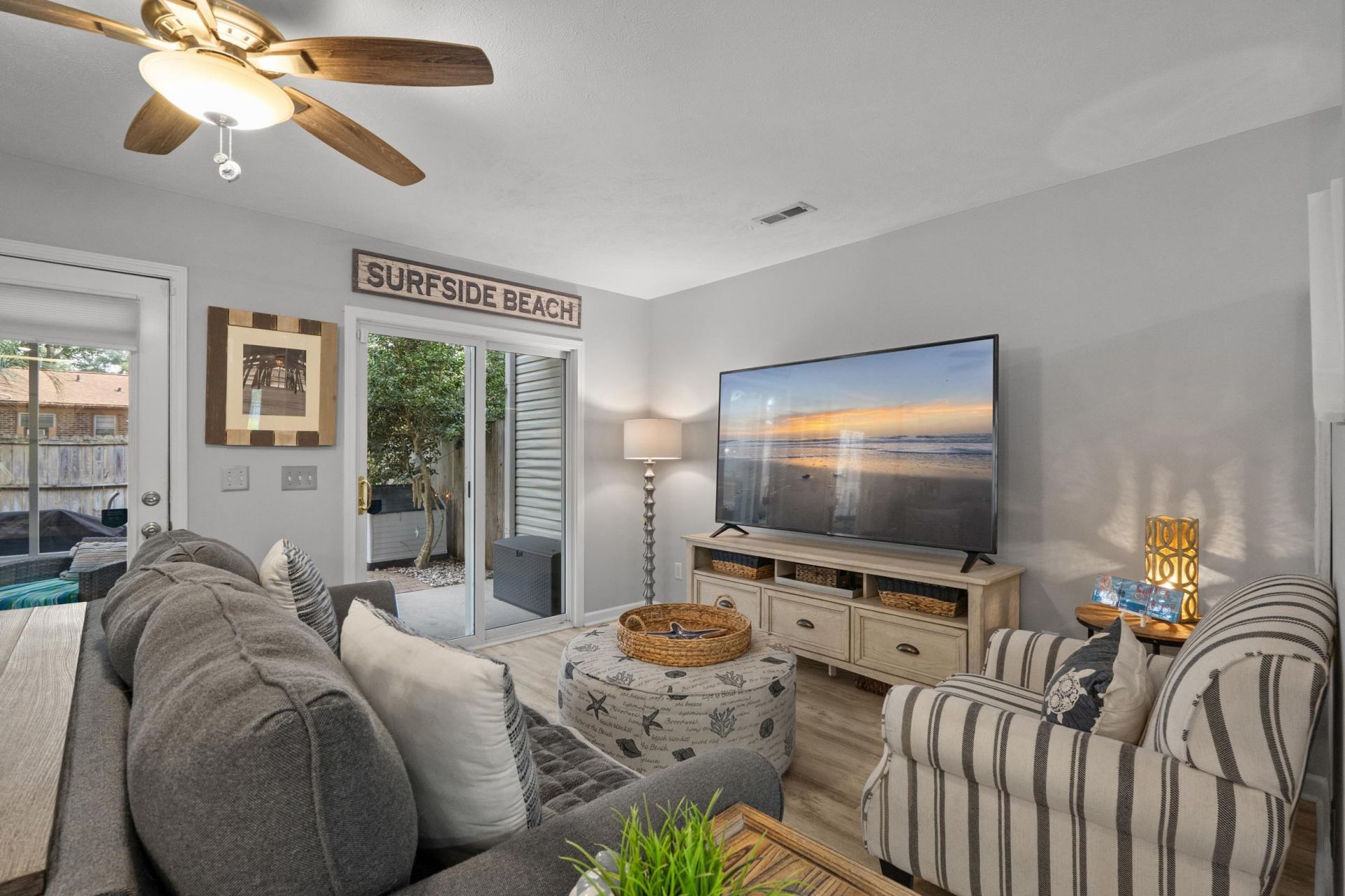 620 Melody Ln. Photo 8