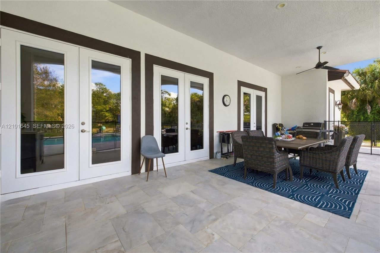 541 SW 17th St Sw, Naples, FL 34117 Photo
