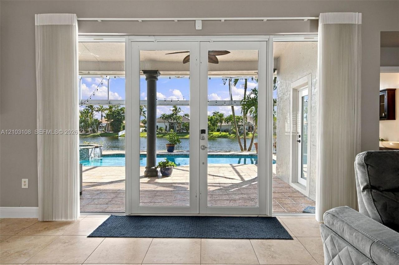 2015 NW 140th Ave, Pembroke Pines, FL 33028 Photo