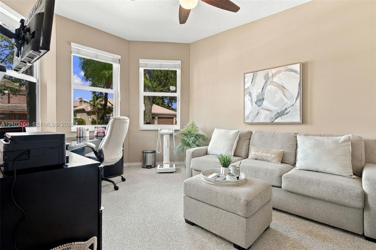2015 NW 140th Ave, Pembroke Pines, FL 33028 Photo