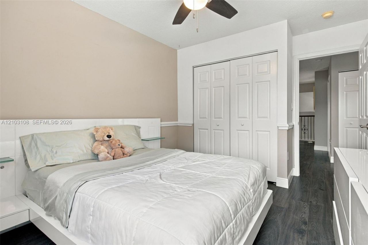 2015 NW 140th Ave, Pembroke Pines, FL 33028 Photo