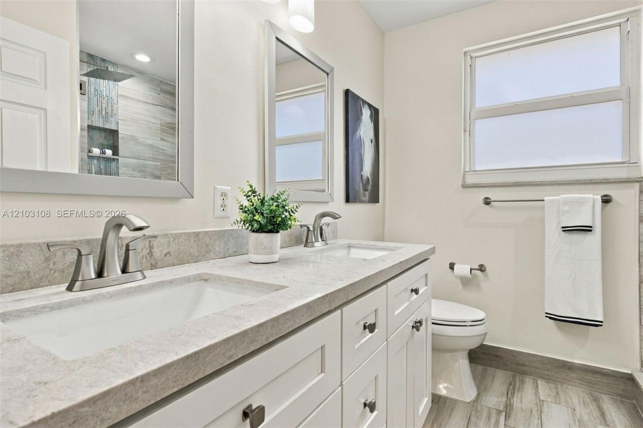 2015 NW 140th Ave, Pembroke Pines, FL 33028 Photo