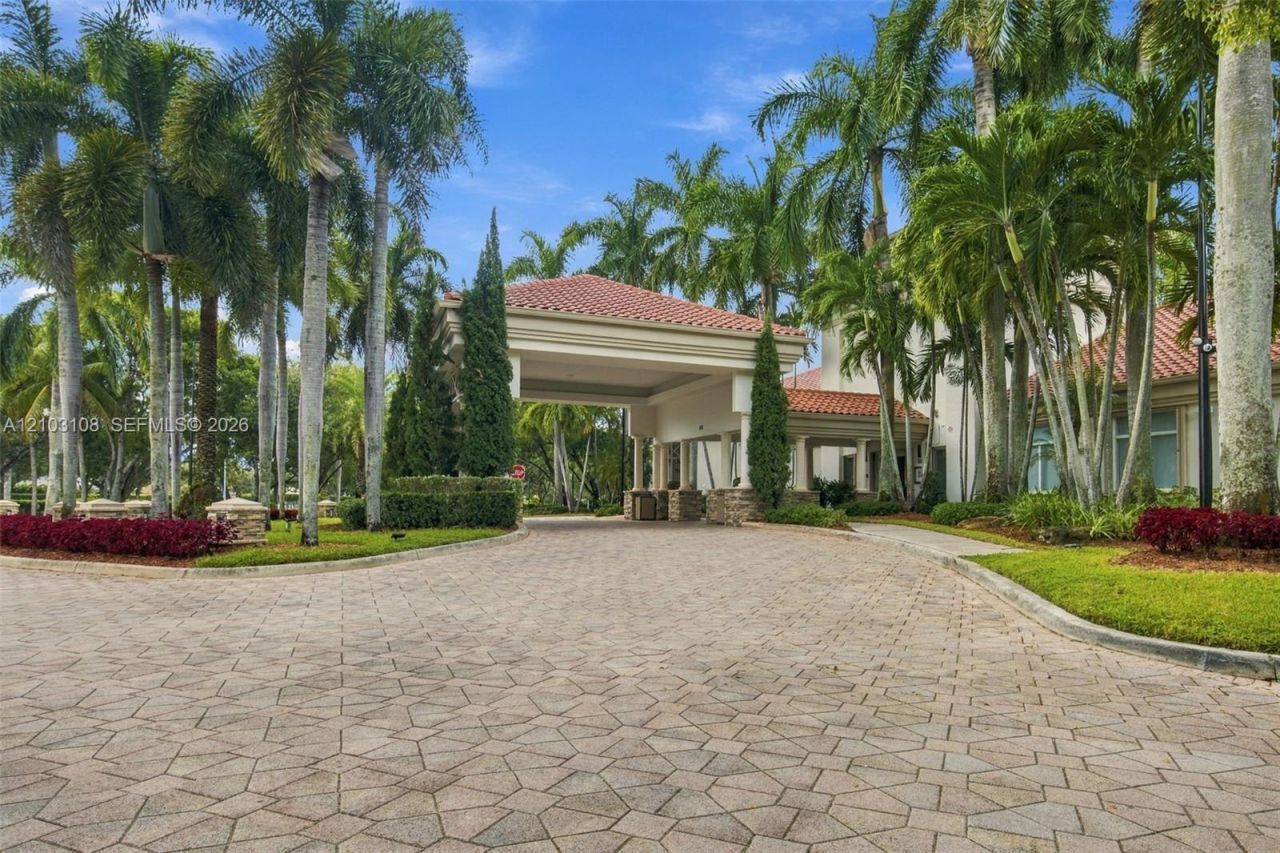 2015 NW 140th Ave, Pembroke Pines, FL 33028 Photo