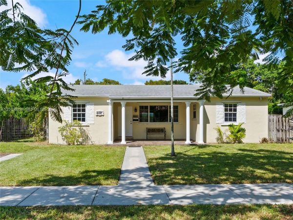 6027 SW 15th St , West Miami, FL 33144