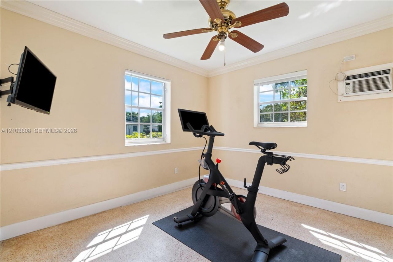 6027 SW 15th St , West Miami, FL 33144 Photo
