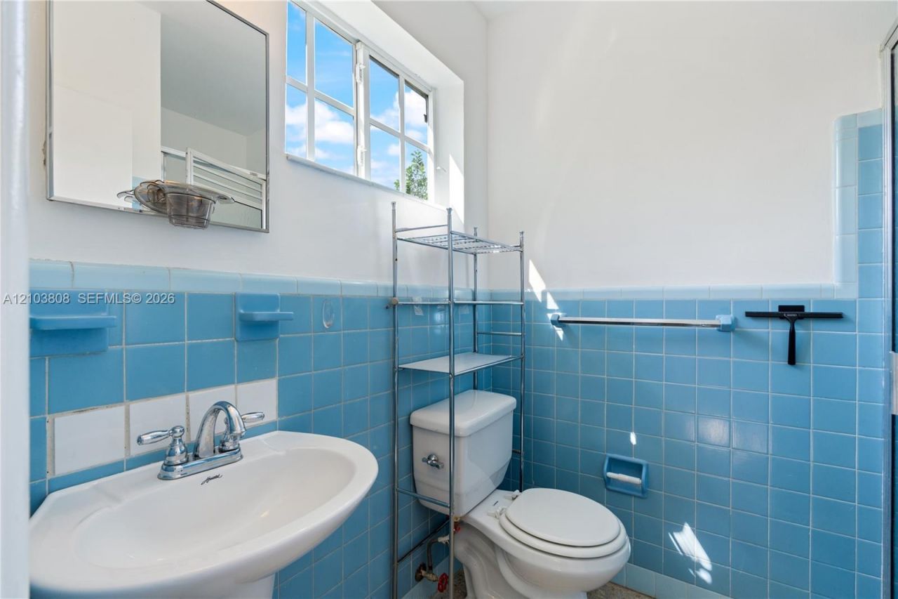 6027 SW 15th St , West Miami, FL 33144 Photo