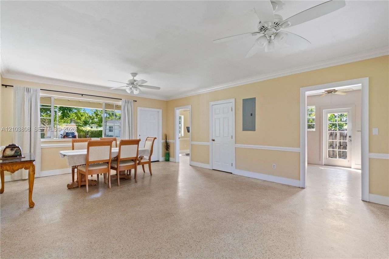 6027 SW 15th St , West Miami, FL 33144 Photo