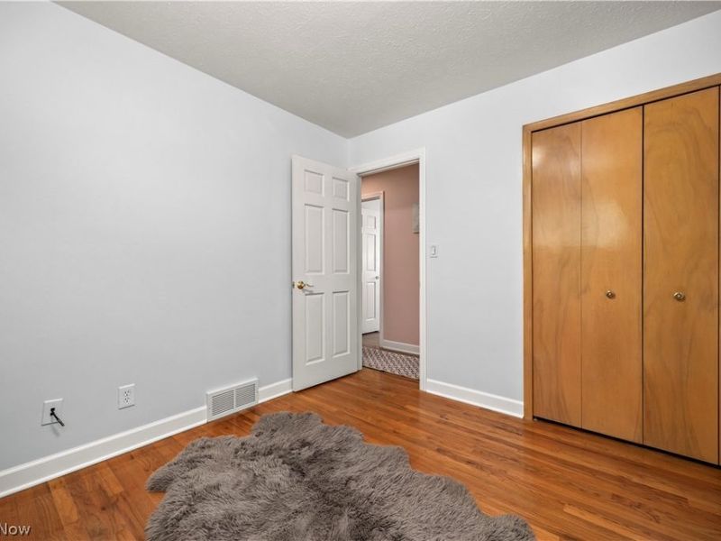 837 E Dartmoor Avenue, Seven Hills, OH 44131 Photo 16