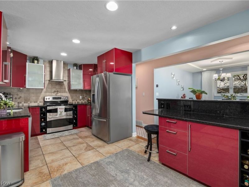 837 E Dartmoor Avenue, Seven Hills, OH 44131 Photo 21