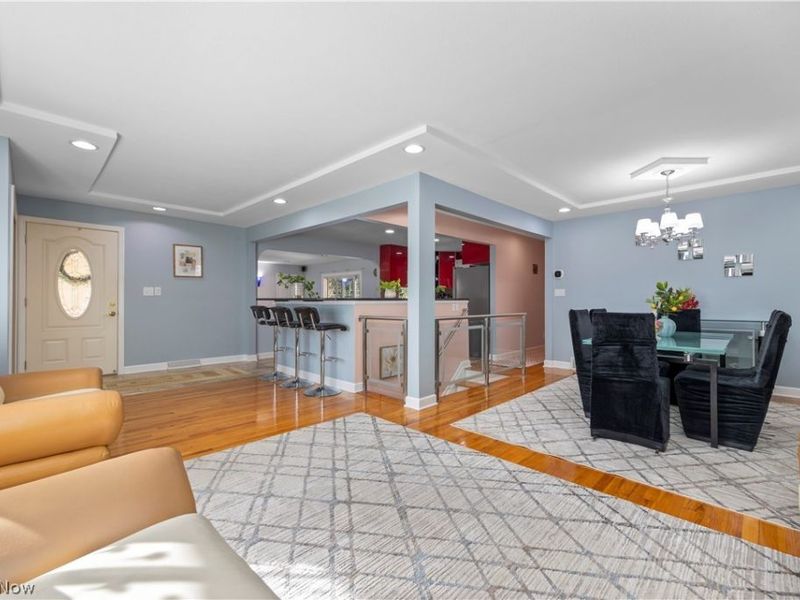 837 E Dartmoor Avenue, Seven Hills, OH 44131 Photo 29
