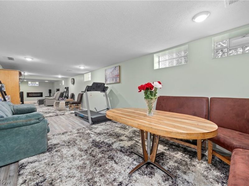 837 E Dartmoor Avenue, Seven Hills, OH 44131 Photo 35