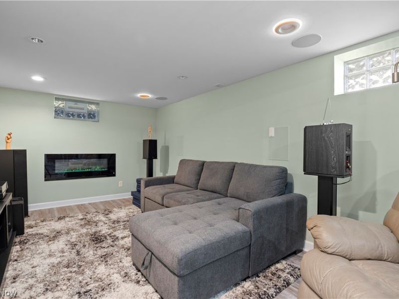 837 E Dartmoor Avenue, Seven Hills, OH 44131 Photo 38