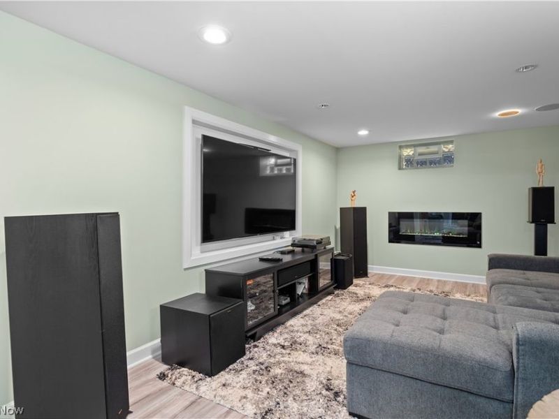837 E Dartmoor Avenue, Seven Hills, OH 44131 Photo 39