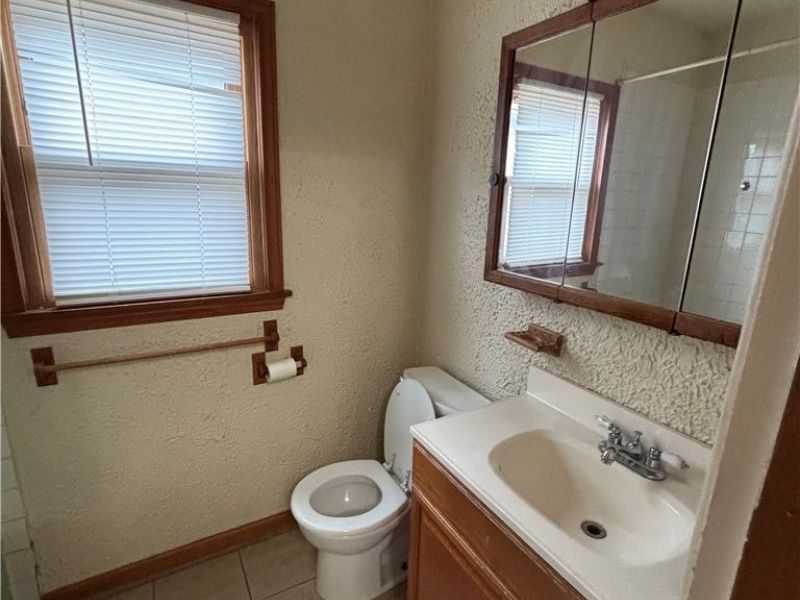 1928 13th Street SW, Akron, OH 44314 Photo 9
