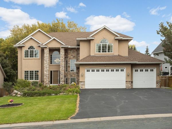 7654 Bennett Court, Inver Grove Heights, MN 55077