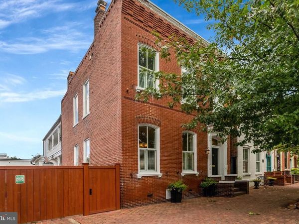 1215 DUKE STREET, ALEXANDRIA, VA 22314