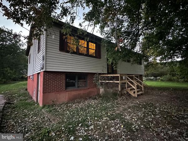 137 VALLEY , BERWICK, PA 18603