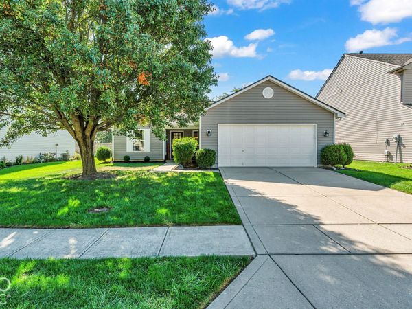 10801 Ravelle Road, Indianapolis, IN 46234
