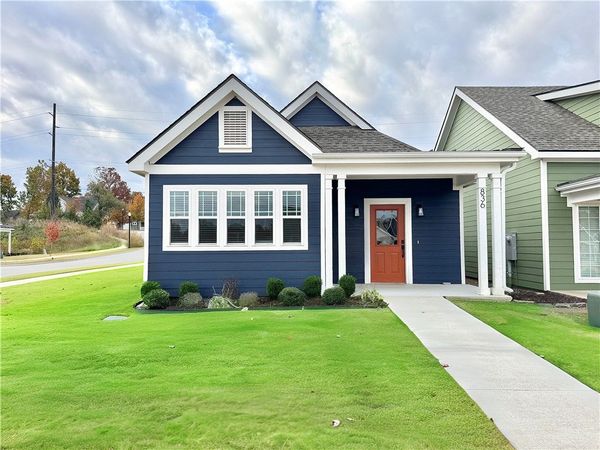 836 NE Heights Lane , Bentonville, AR 72712