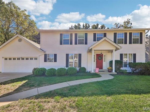 16550 Green Pines Drive, Ballwin, MO 63011