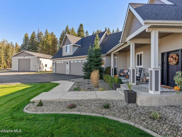 5722 W Quaking Aspen Dr , Coeur d'Alene, ID 83814
