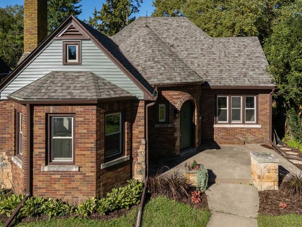 1616 Marlo Avenue , Davenport, IA 52803