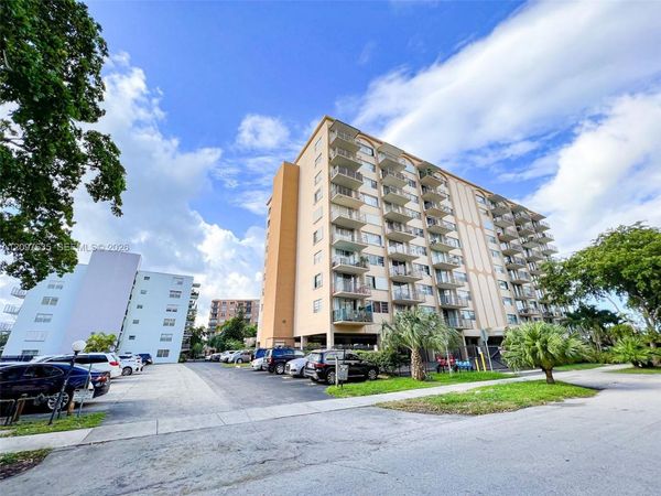 1470 NE 125th Ter , Unit PH3, North Miami, FL 33161