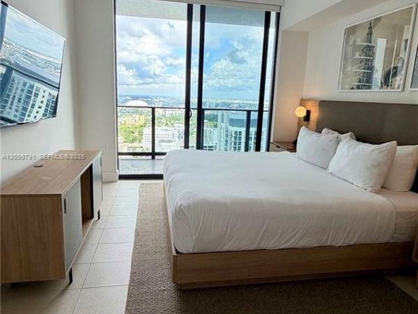 159 NE 6th St , Unit 4404, Miami, FL 33132