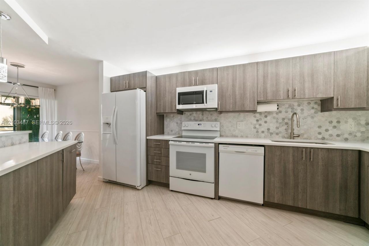 5850 Camino Del Sol , Unit 206, Boca Raton, FL 33433 Photo
