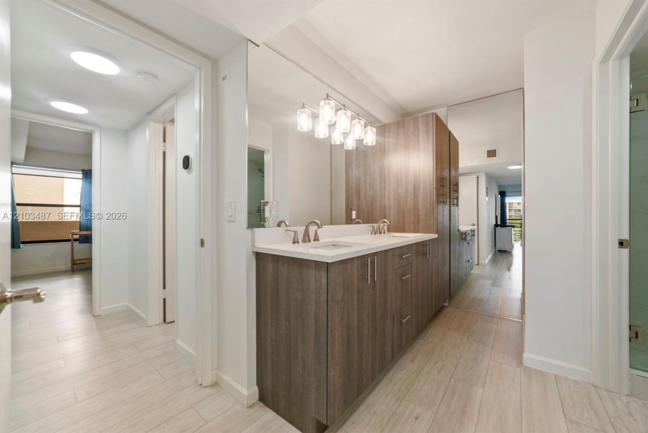 5850 Camino Del Sol , Unit 206, Boca Raton, FL 33433 Photo