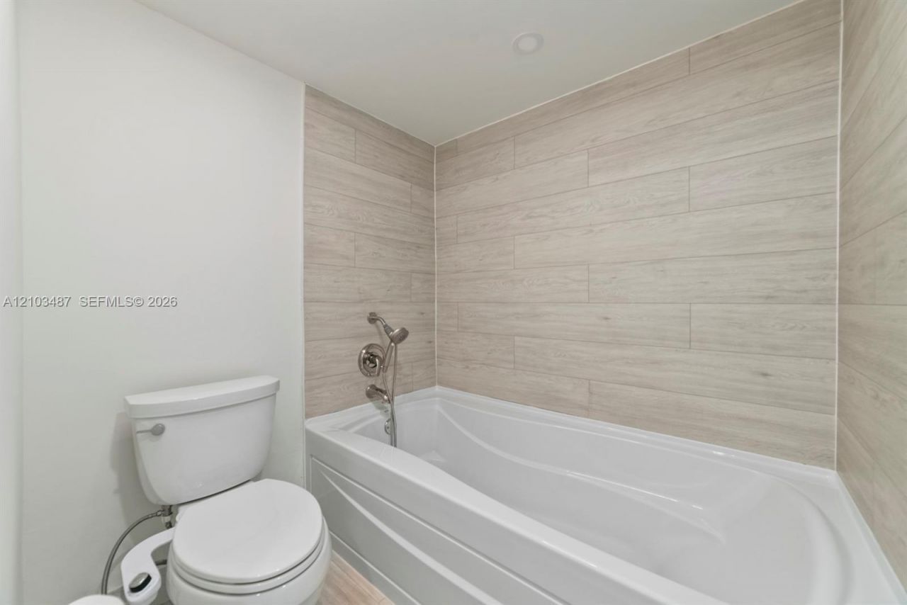 5850 Camino Del Sol , Unit 206, Boca Raton, FL 33433 Photo