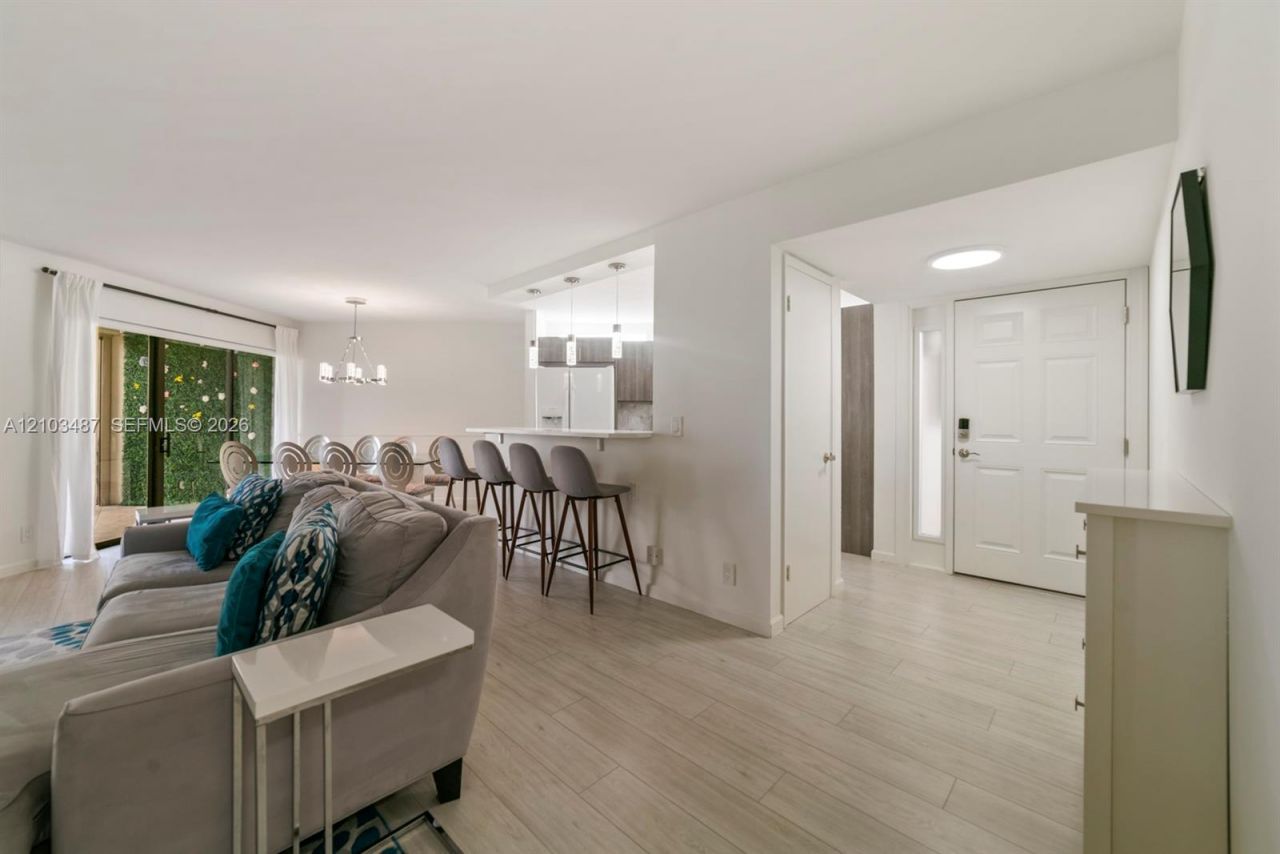 5850 Camino Del Sol , Unit 206, Boca Raton, FL 33433 Photo