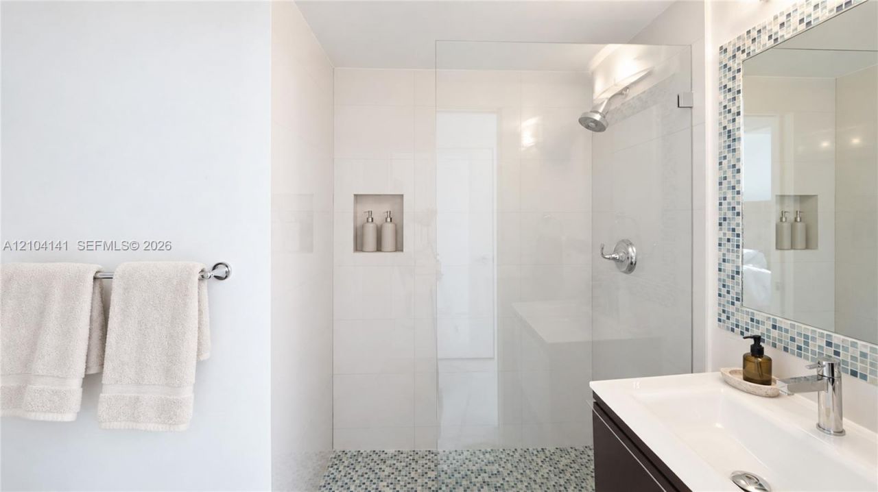 1330 West Avenue, Unit 708, Miami Beach, FL 33139 Photo