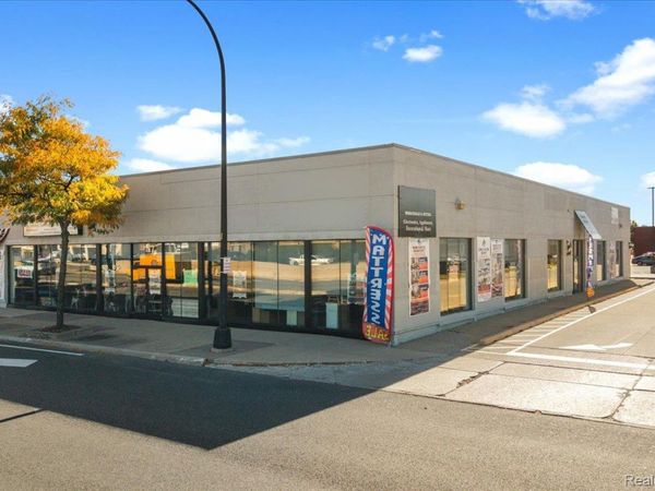 15241 Michigan Avenue, Dearborn, Mi 48126