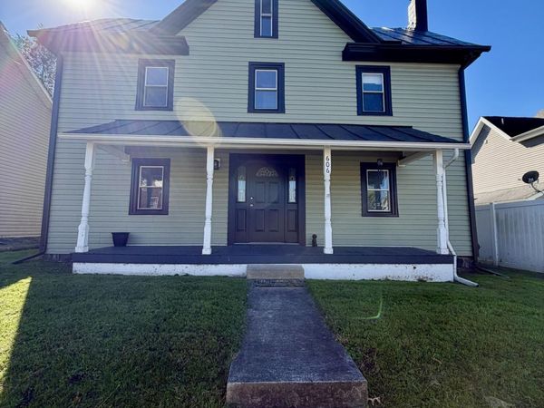 606 E 3RD Street , Nescopeck, PA 18635
